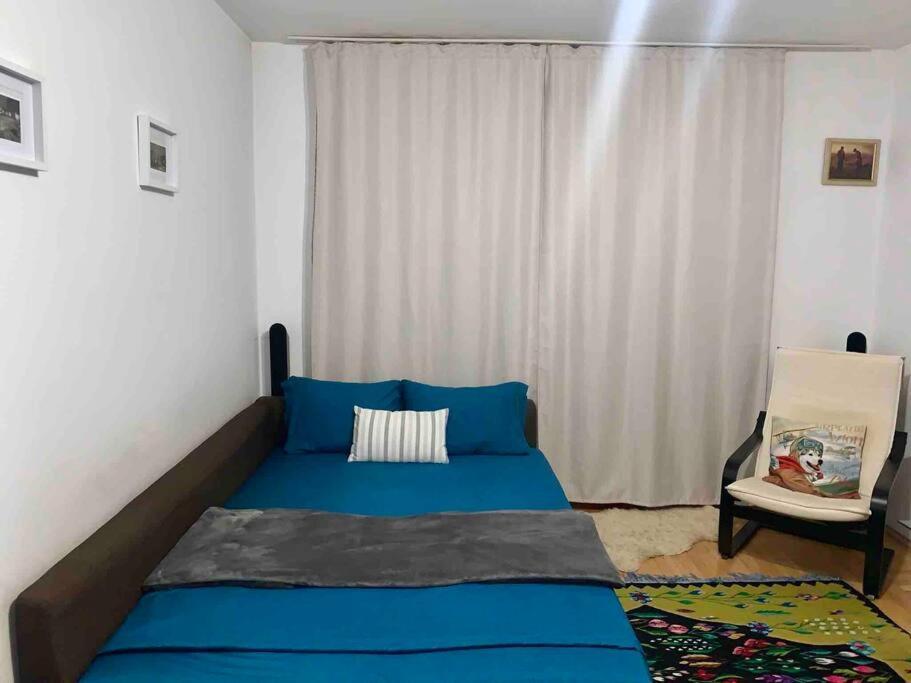 Central Apartment Muncii Area Netflix Bukarest Kültér fotó
