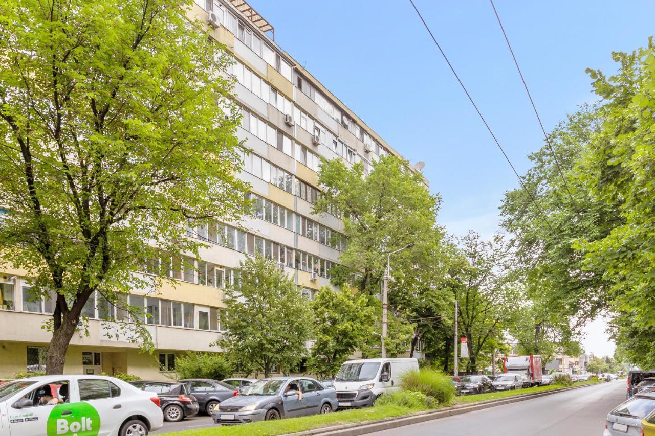 Central Apartment Muncii Area Netflix Bukarest Kültér fotó